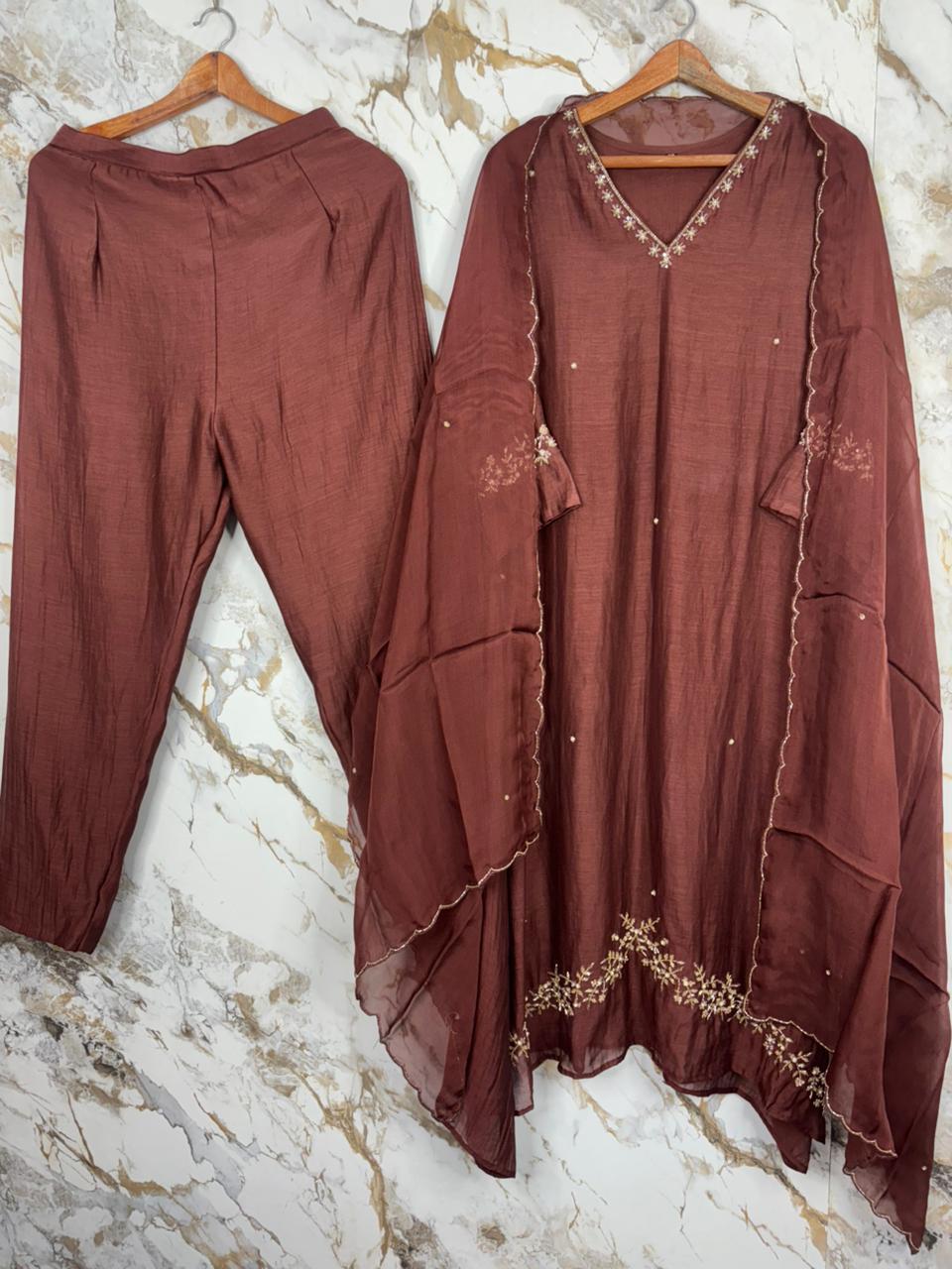 Mul Chanderi Hand work 3-Piece Suit Set